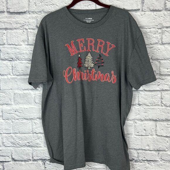 Merry Christmas Gray Tree T-Shirt Size XL - Picture 1 of 5